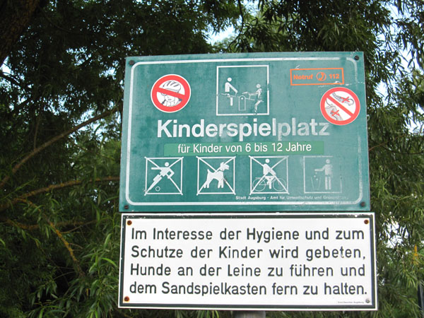 staedtische-tafel-spielplatz-kuhsee-sued